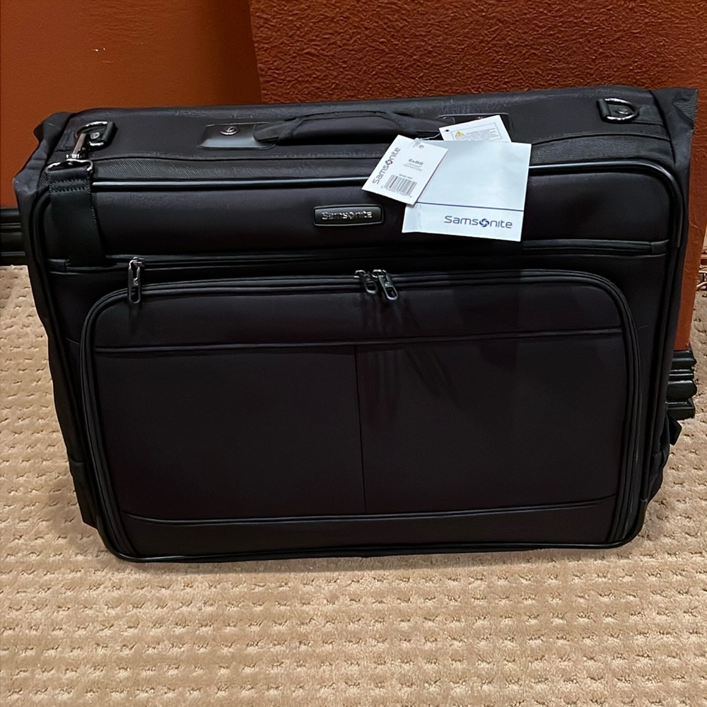 EXB 2.0 ULTRA VALET GARMENT BAG